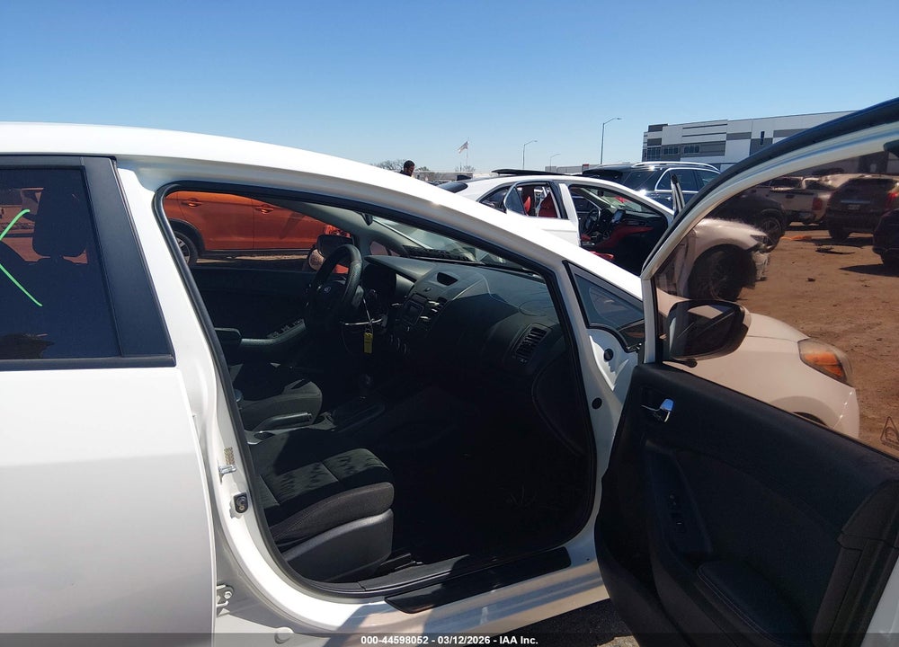 2016 KIA FORTE LX VIN: KNAFK4A60G5496670