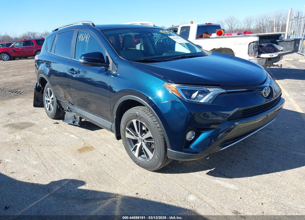 2017 TOYOTA RAV4 XLE VIN: 2T3RFREV6HW663658