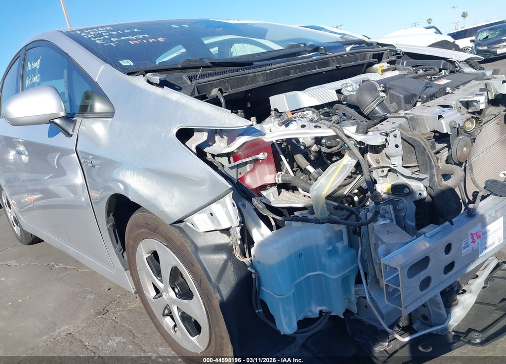 2015 TOYOTA PRIUS TWO VIN: JTDKN3DU9F1918907