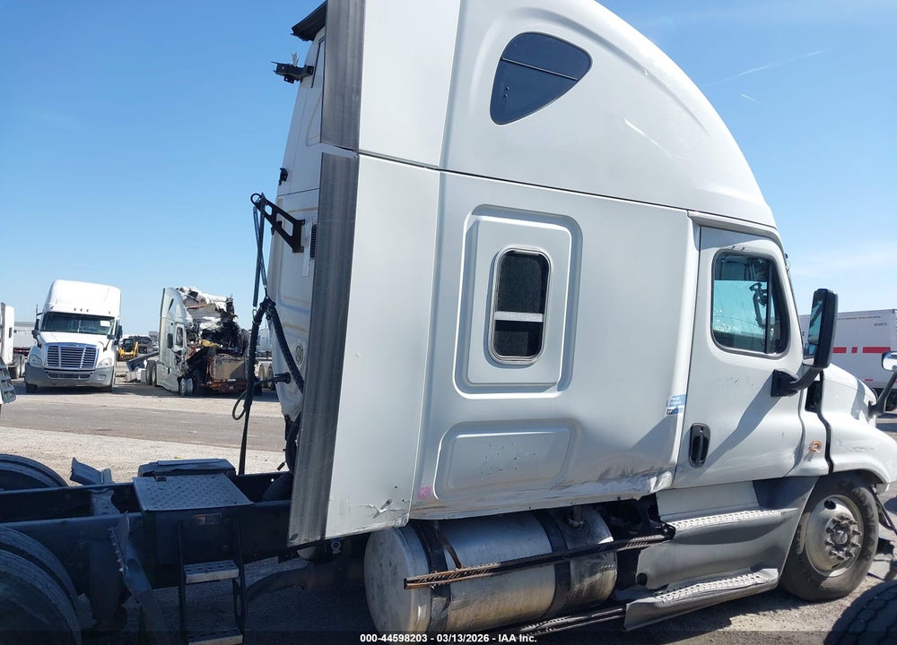 2014 FREIGHTLINER CASCADIA 125 VIN: 3AKJGLBGXESFL8609