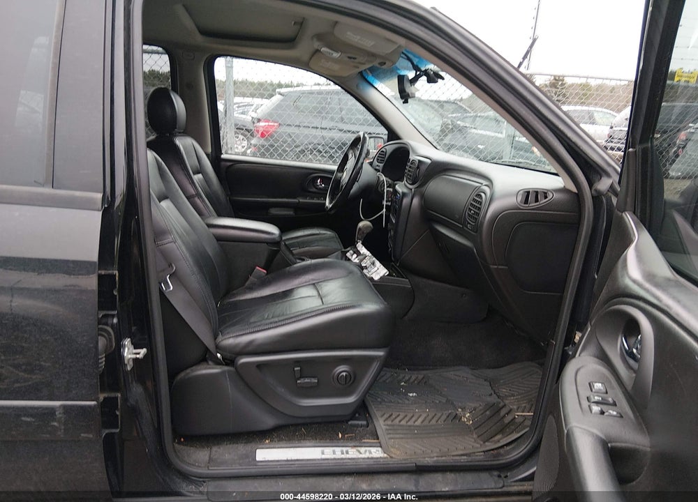 2005 CHEVROLET TRAILBLAZER LT VIN: 1GNDT13S252254419