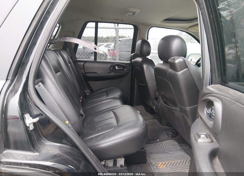 2005 CHEVROLET TRAILBLAZER LT VIN: 1GNDT13S252254419
