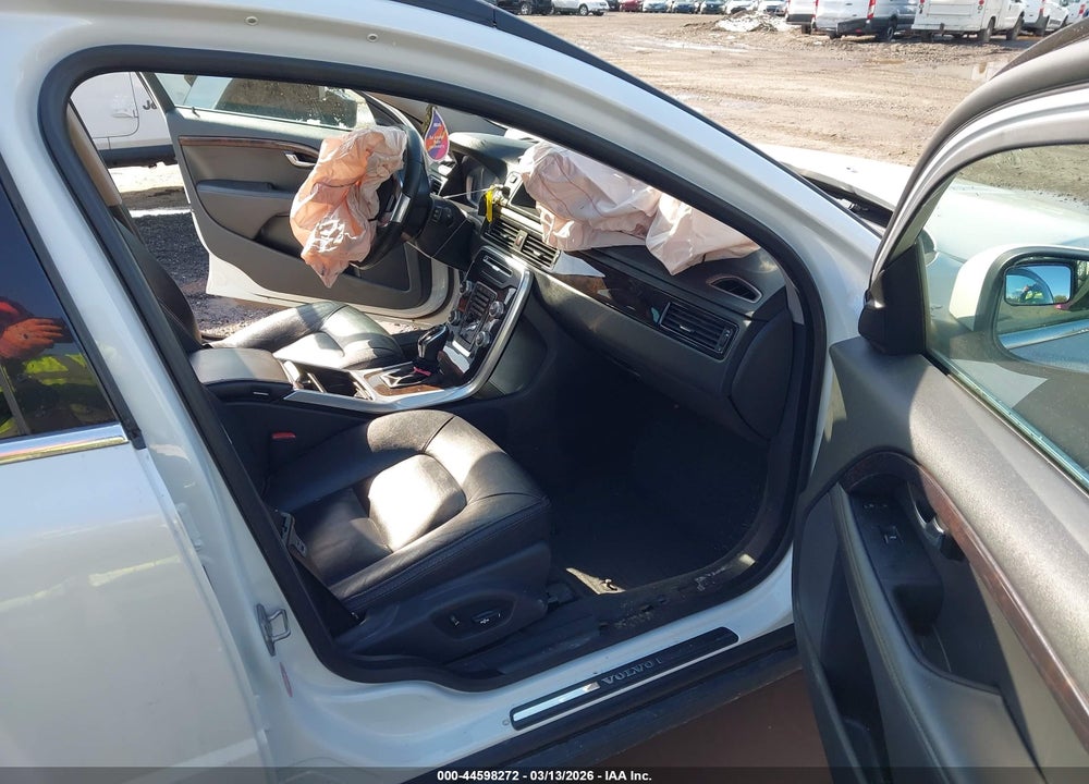 2016 VOLVO XC70 T5 PREMIER VIN: YV4612NK9G1259083