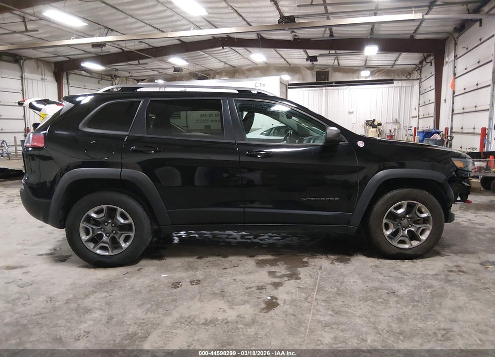2019 JEEP CHEROKEE TRAILHAWK 4X4 VIN: 1C4PJMBX7KD329660