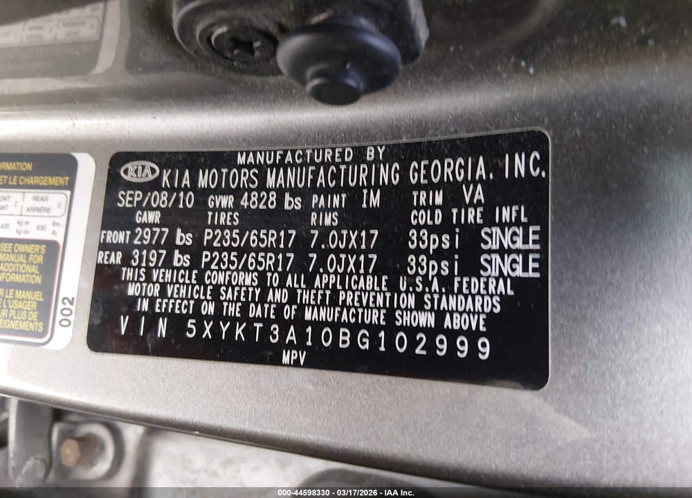 2011 KIA SORENTO LX VIN: 5XYKT3A10BG102999