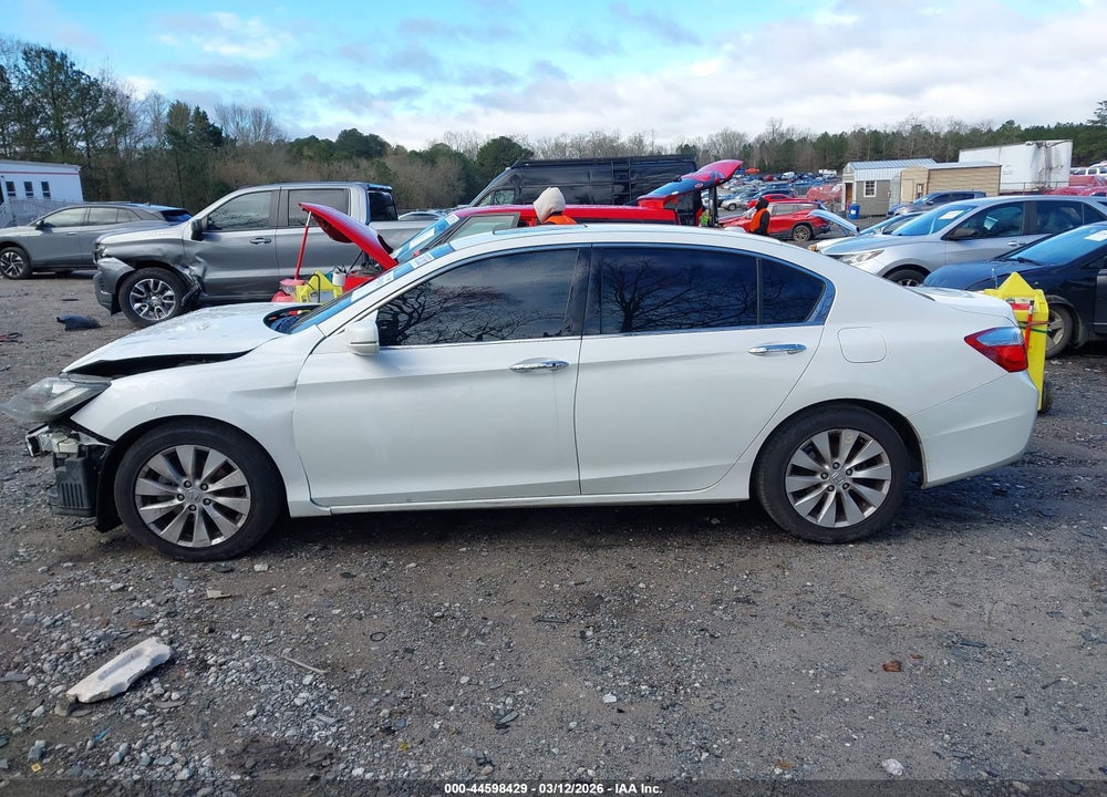 2013 HONDA ACCORD EX-L V-6 VIN: 1HGCR3F88DA023934