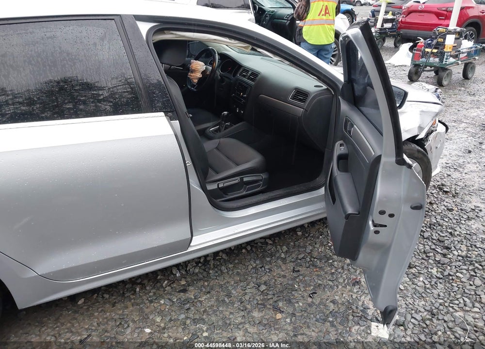 2016 VOLKSWAGEN JETTA 1.4T SE VIN: 3VWD67AJ0GM328992