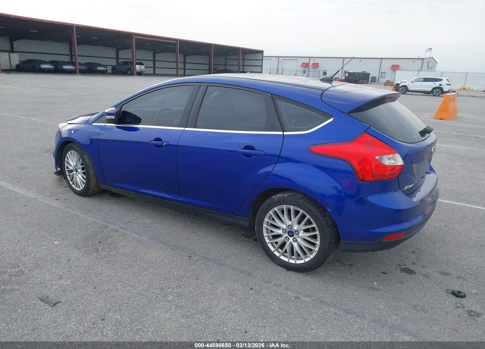 2014 FORD FOCUS TITANIUM VIN: 1FADP3N23EL459513