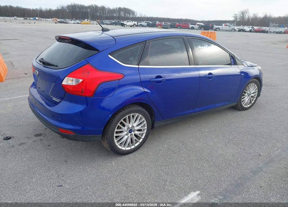 2014 FORD FOCUS TITANIUM VIN: 1FADP3N23EL459513