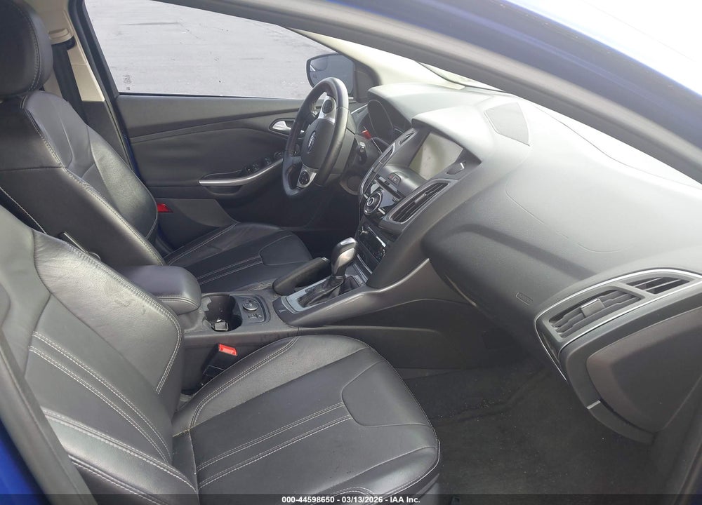 2014 FORD FOCUS TITANIUM VIN: 1FADP3N23EL459513