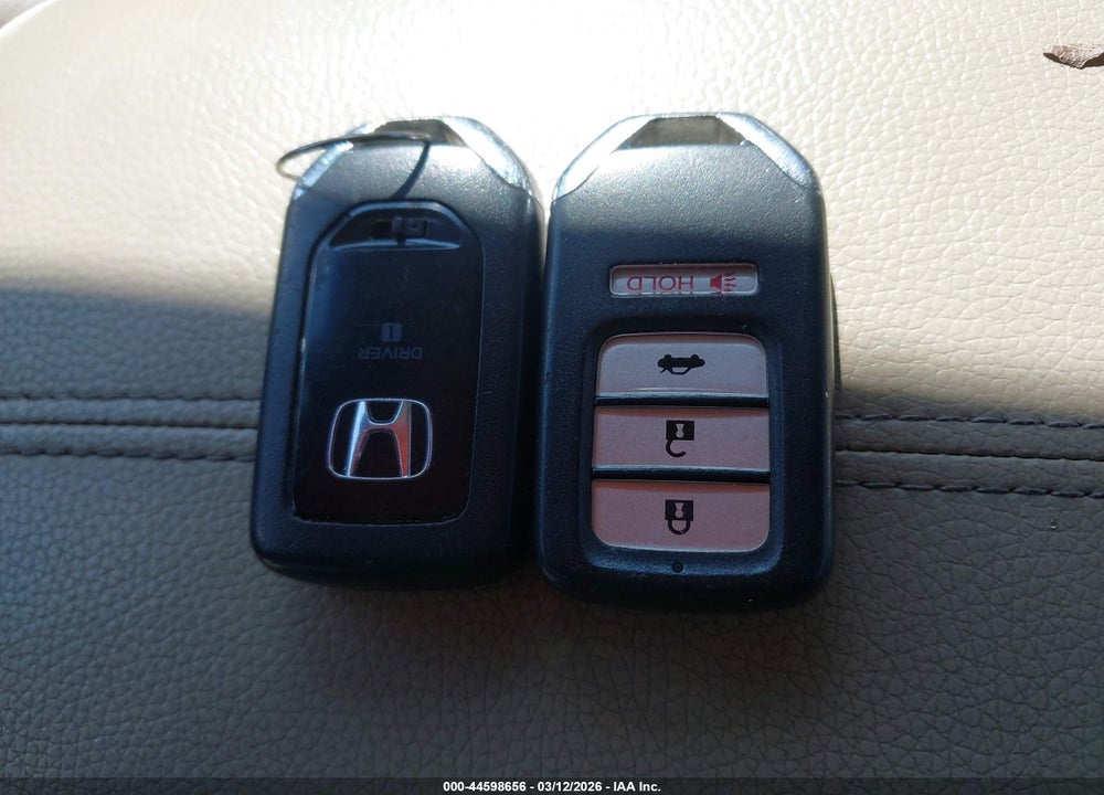 2013 HONDA ACCORD EX-L V-6 VIN: 1HGCR3F84DA022764