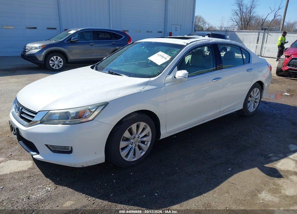 2013 HONDA ACCORD EX-L V-6 VIN: 1HGCR3F84DA022764
