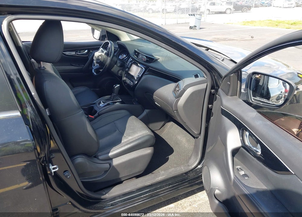 2017 NISSAN ROGUE SPORT SL VIN: JN1BJ1CP0HW019633