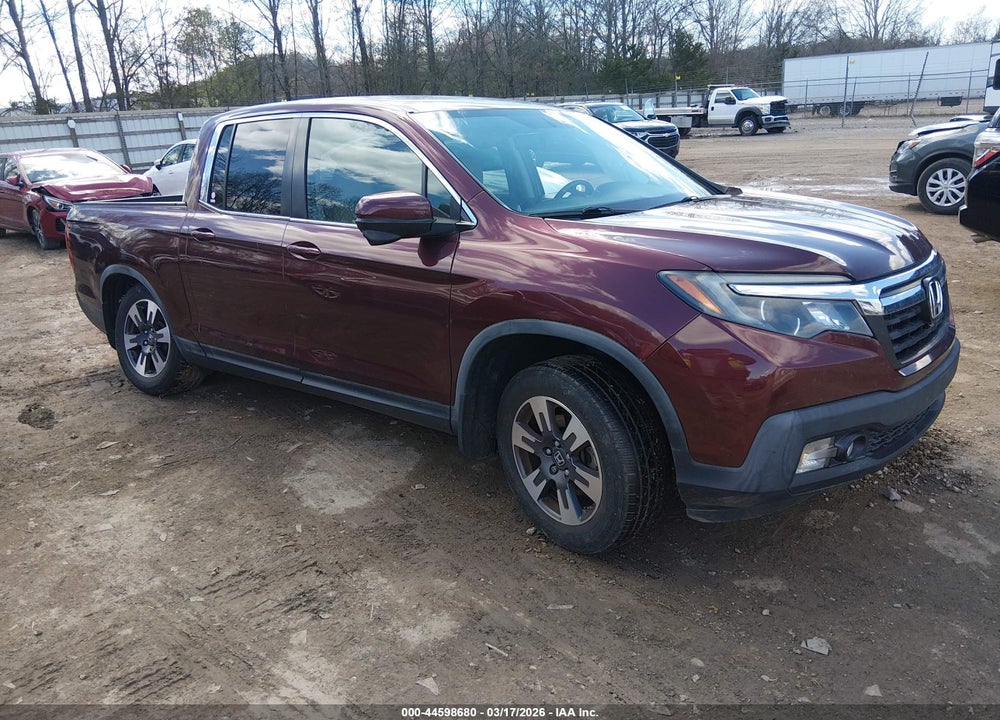 2017 HONDA RIDGELINE RTL-T VIN: 5FPYK2F64HB011303