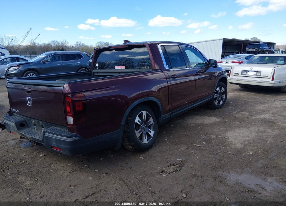 2017 HONDA RIDGELINE RTL-T VIN: 5FPYK2F64HB011303