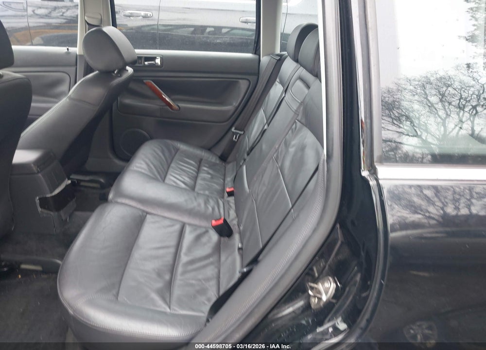 2005 VOLKSWAGEN PASSAT GLS VIN: WVWDD63B15E141272