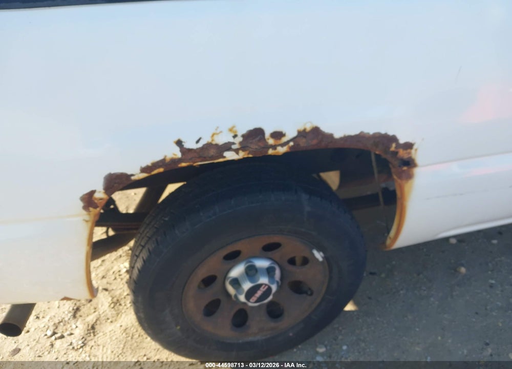 2005 GMC SIERRA 1500 WORK TRUCK VIN: 1GTEC14V75Z357638