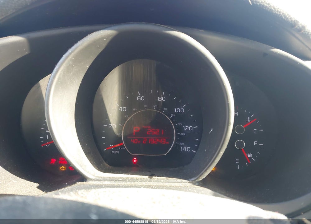 2014 KIA SOUL + VIN: KNDJP3A57E7714752