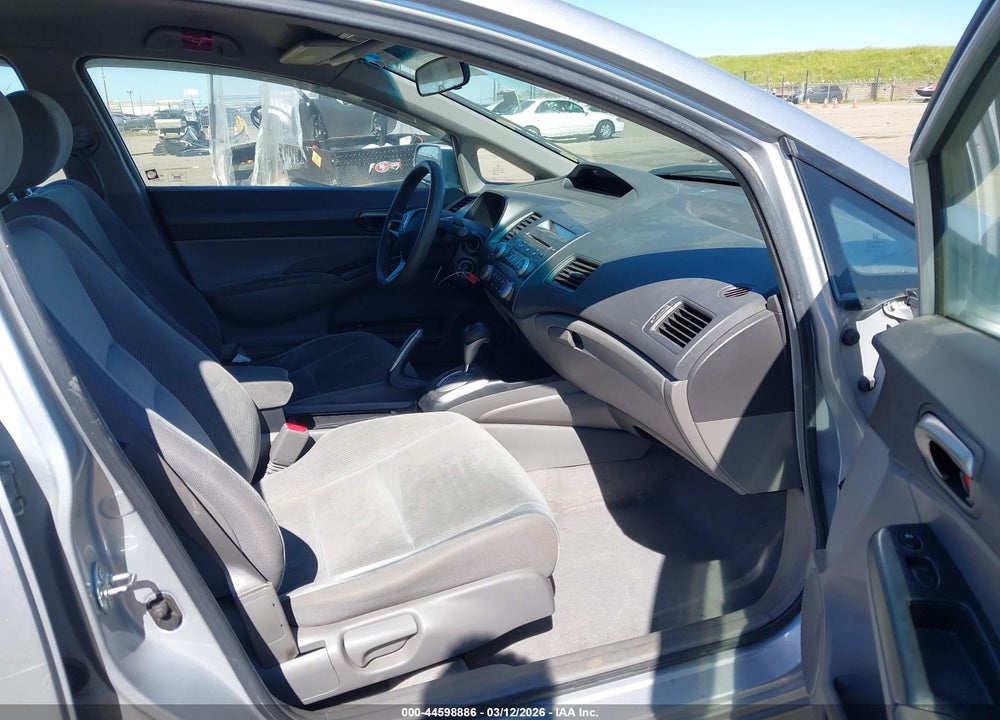 2009 HONDA CIVIC LX VIN: 19XFA16519E016227