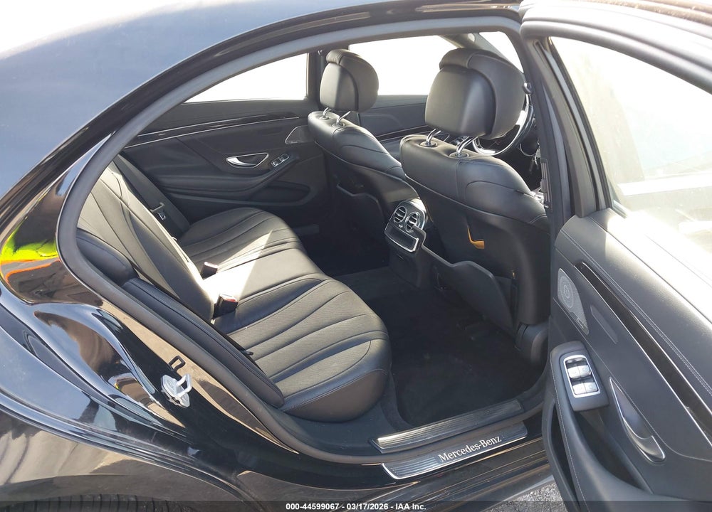 2014 MERCEDES-BENZ S 550 VIN: WDDUG8CB8EA065081