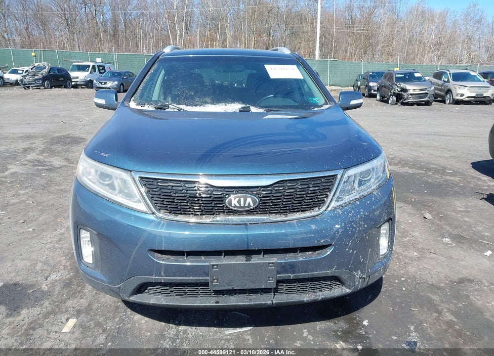 2014 KIA SORENTO LX VIN: 5XYKTDA65EG470035