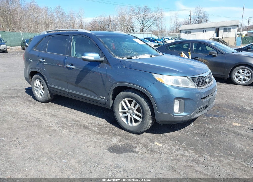 2014 KIA SORENTO LX VIN: 5XYKTDA65EG470035