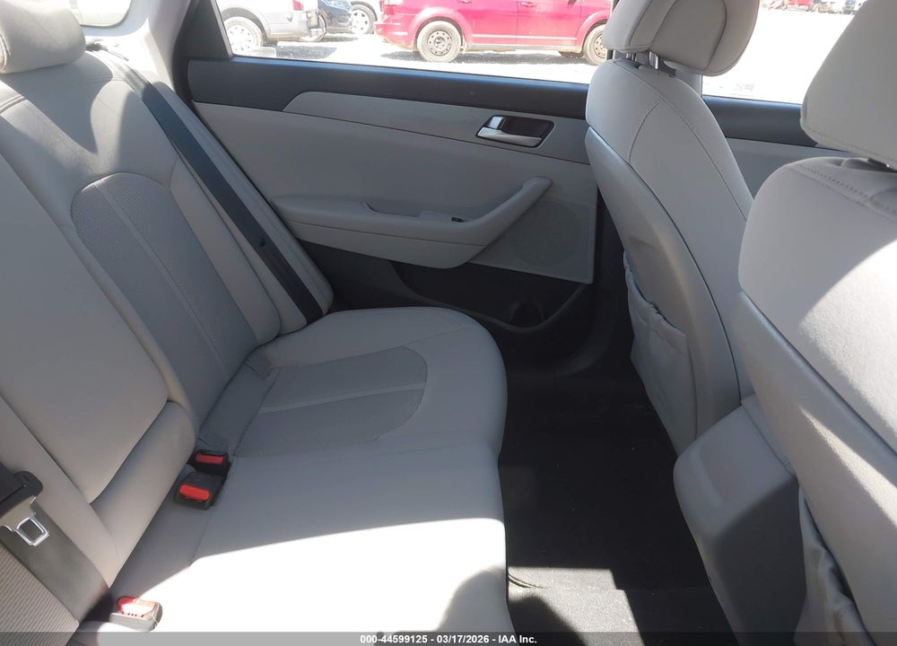 2016 HYUNDAI SONATA SE VIN: 5NPE24AF7GH333903