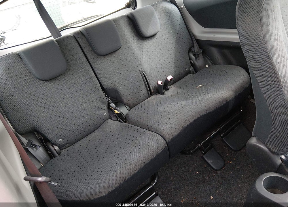 2010 TOYOTA YARIS VIN: JTDJT4K39A5289913