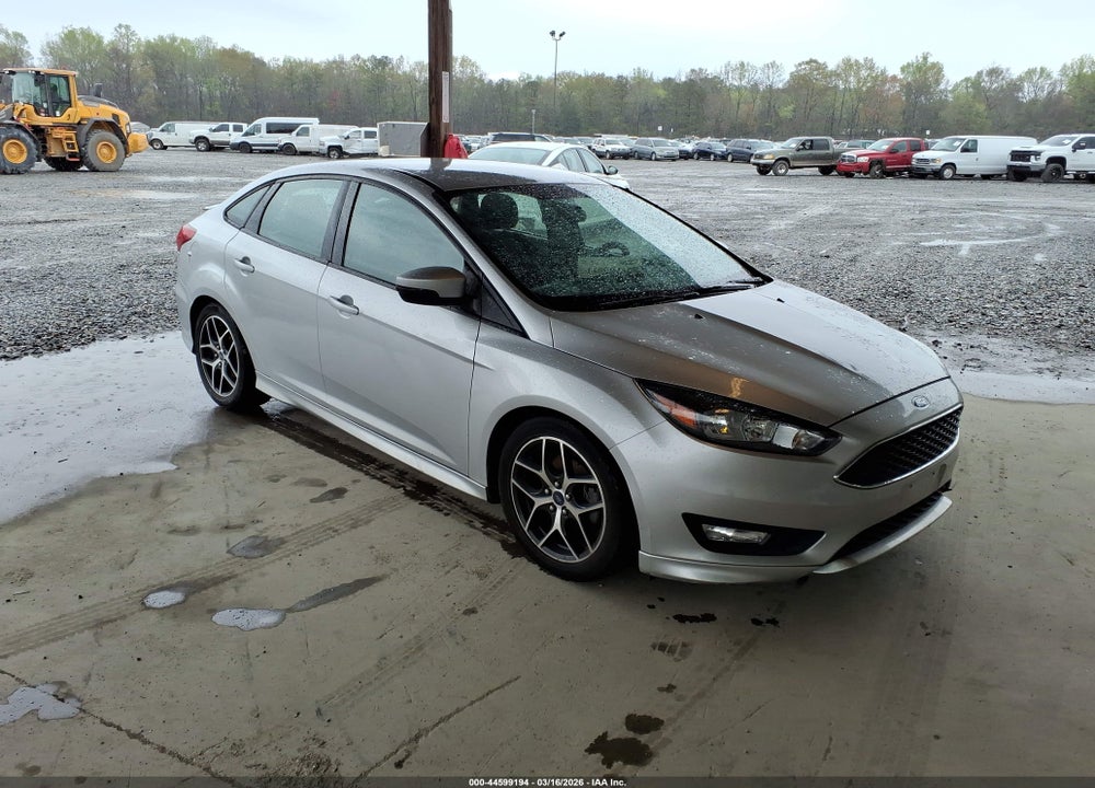 2015 FORD FOCUS SE VIN: 1FADP3F21FL247368