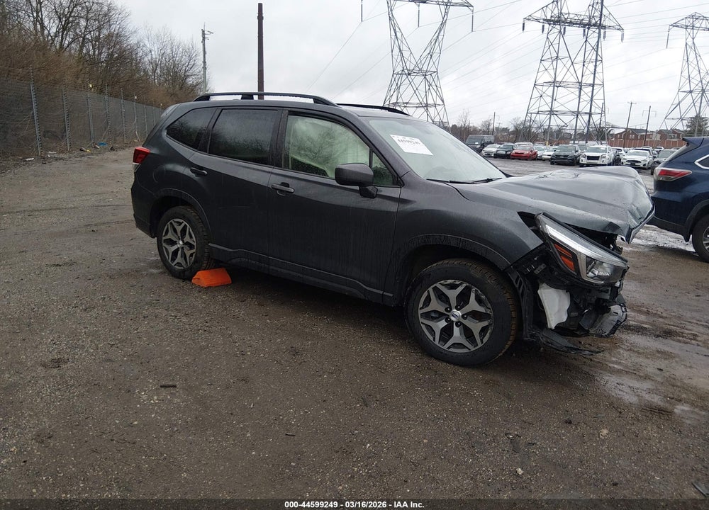 2020 SUBARU FORESTER PREMIUM VIN: JF2SKAJC2LH531533