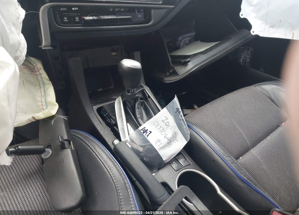2018 TOYOTA COROLLA SE VIN: 5YFBURHE3JP826124