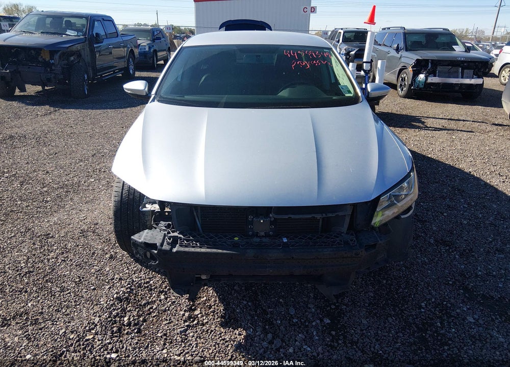 2017 VOLKSWAGEN PASSAT 1.8T R-LINE VIN: 1VWDT7A30HC041701