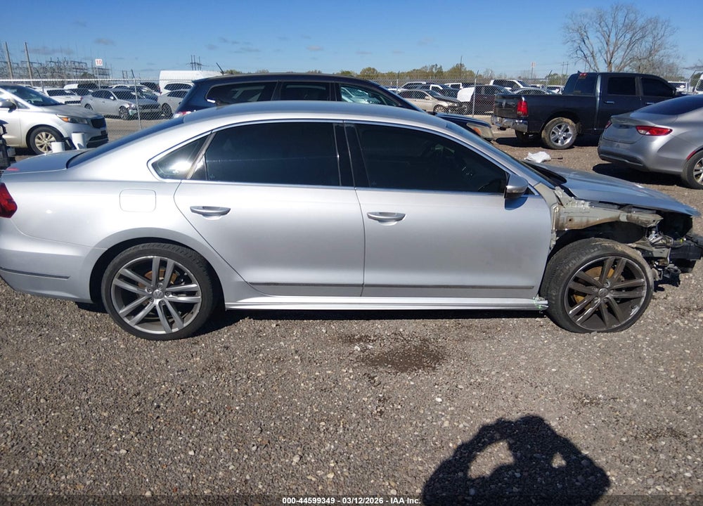 2017 VOLKSWAGEN PASSAT 1.8T R-LINE VIN: 1VWDT7A30HC041701