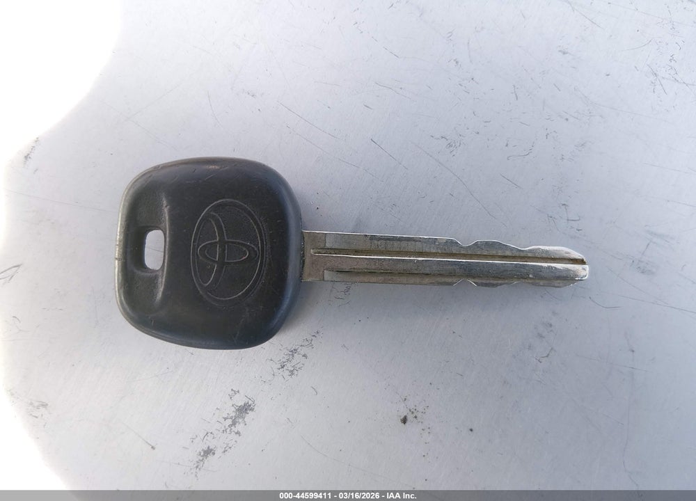 2001 TOYOTA AVALON XLS VIN: 4T1BF28B81U114746