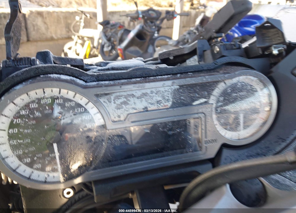 2017 BMW R1200 RT VIN: WB10A1304HZ431752