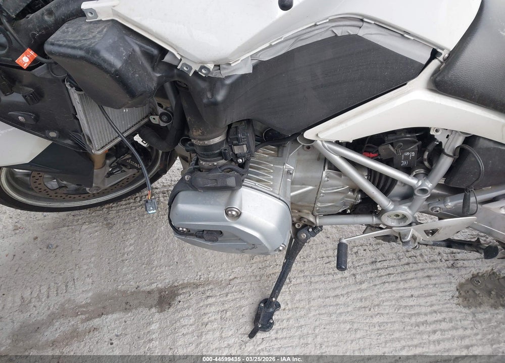 2017 BMW R1200 RT VIN: WB10A1304HZ431752