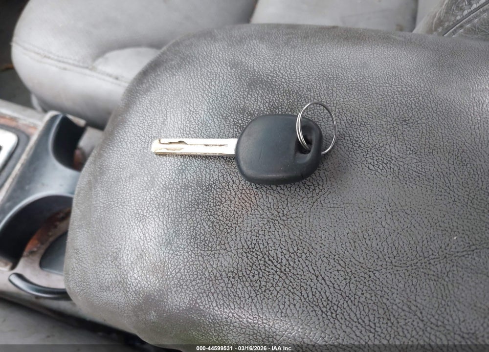 2005 LEXUS ES 330 VIN: JTHBA30G155056848