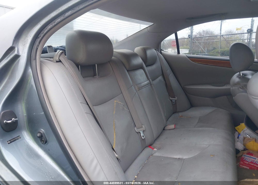 2005 LEXUS ES 330 VIN: JTHBA30G155056848