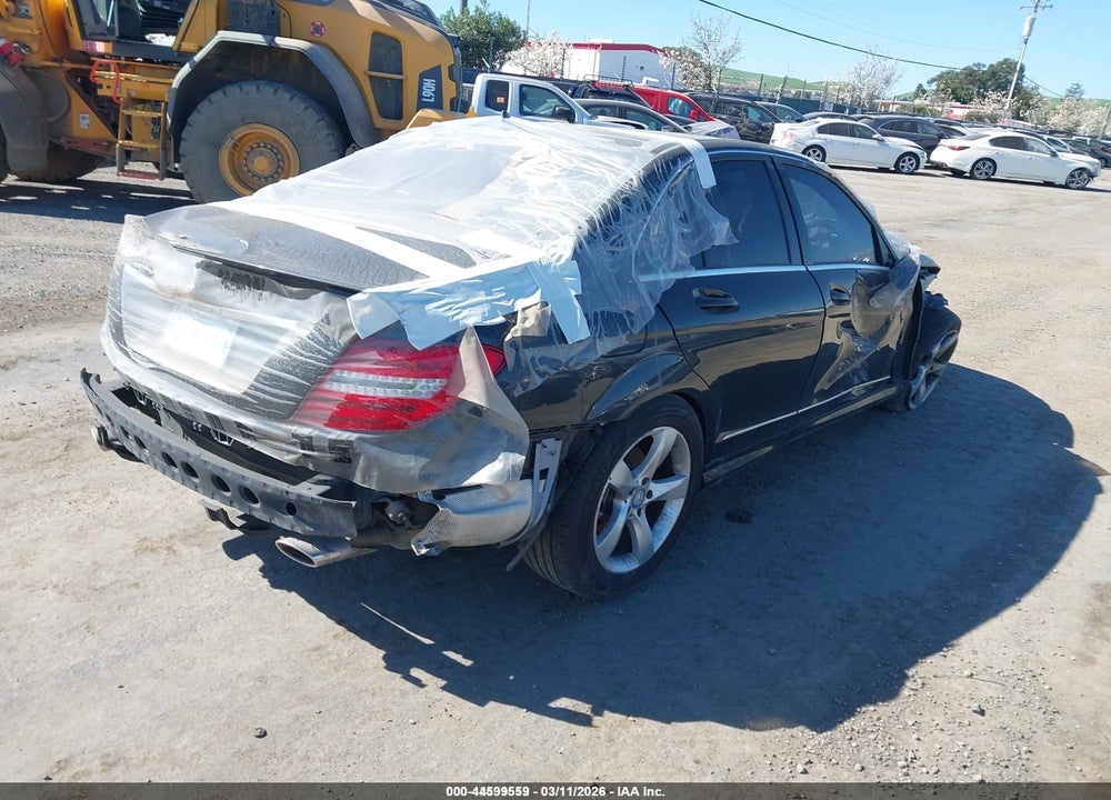 2014 MERCEDES-BENZ C 350 SPORT VIN: WDDGF5HBXEA933685