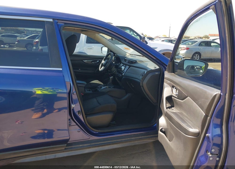 2017 NISSAN ROGUE S VIN: JN8AT2MT3HW142271