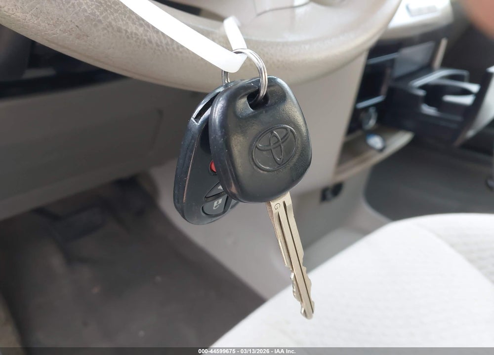 2011 TOYOTA SIENNA LE V6 VIN: 5TDKK3DC4BS156485