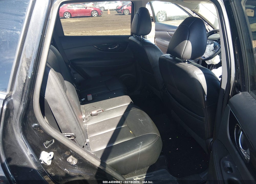 2017 NISSAN ROGUE SL VIN: 5N1AT2MVXHC752789