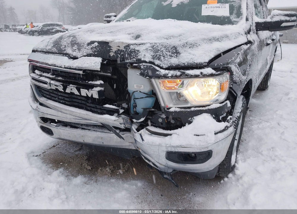 2021 RAM 1500 BIG HORN  4X4 6'4 BOX VIN: 1C6SRFBT8MN521198