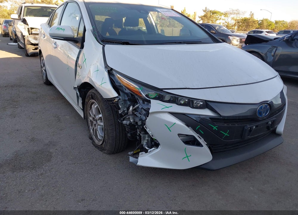 2021 TOYOTA PRIUS PRIME LE VIN: JTDKAMFP1M3174343