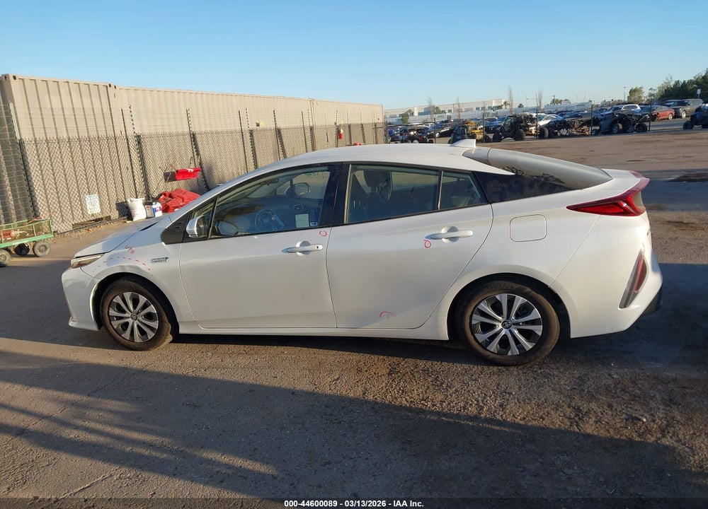 2021 TOYOTA PRIUS PRIME LE VIN: JTDKAMFP1M3174343