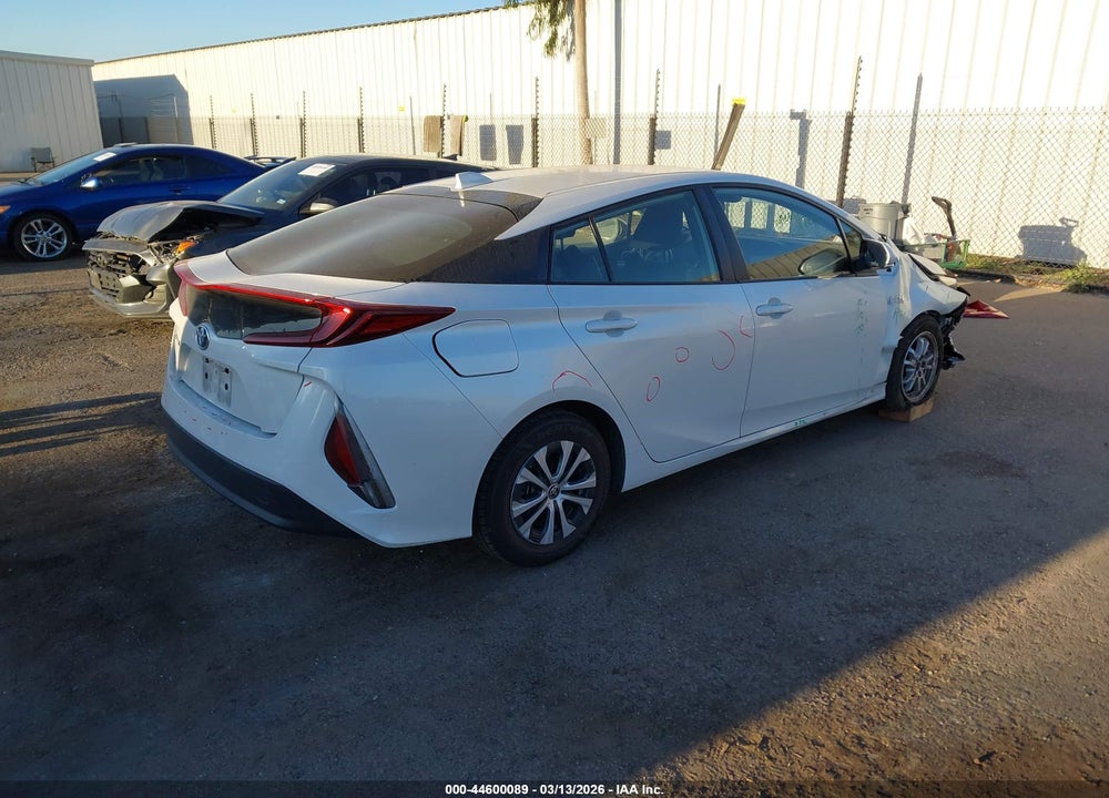 2021 TOYOTA PRIUS PRIME LE VIN: JTDKAMFP1M3174343