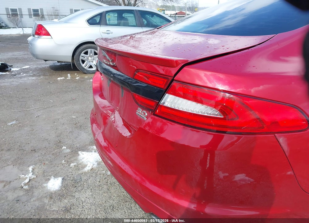 2015 JAGUAR XF 3.0 PORTFOLIO/3.0 SPORT VIN: SAJWJ0FF3F8U70912