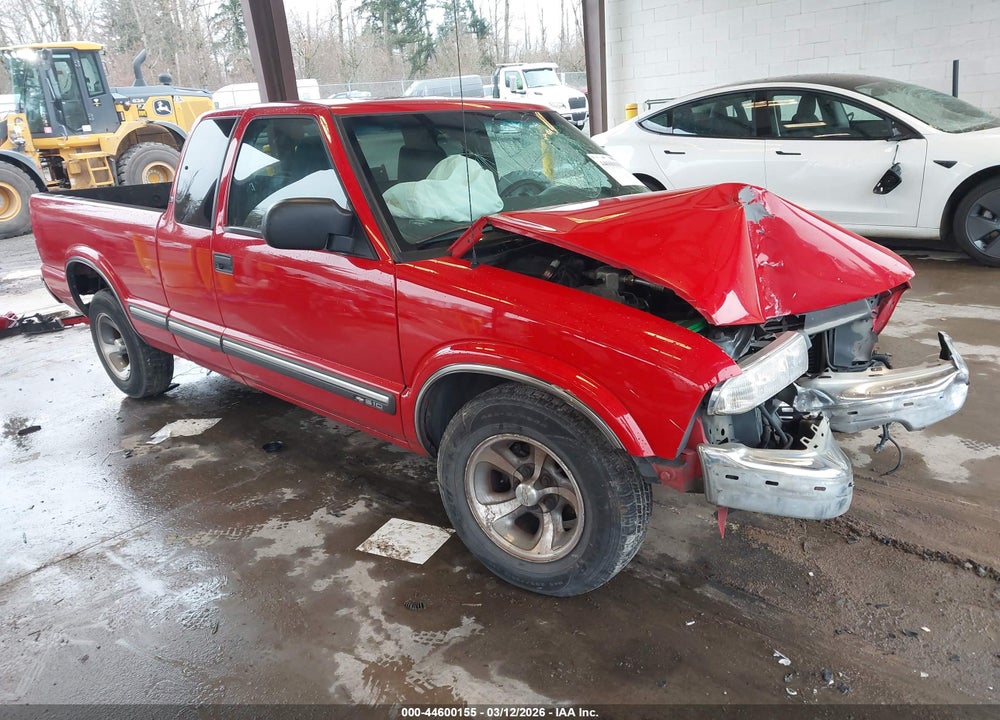 2000 CHEVROLET S-10 LS VIN: 1GCCS1945Y8153800