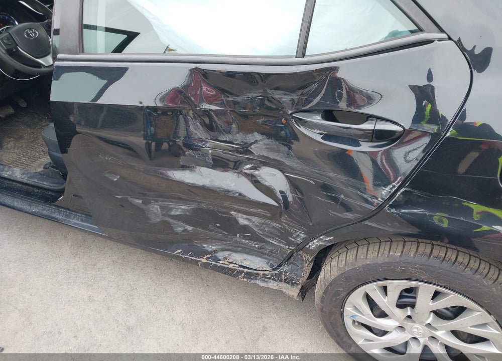 2019 TOYOTA COROLLA LE VIN: 2T1BURHE7KC186579