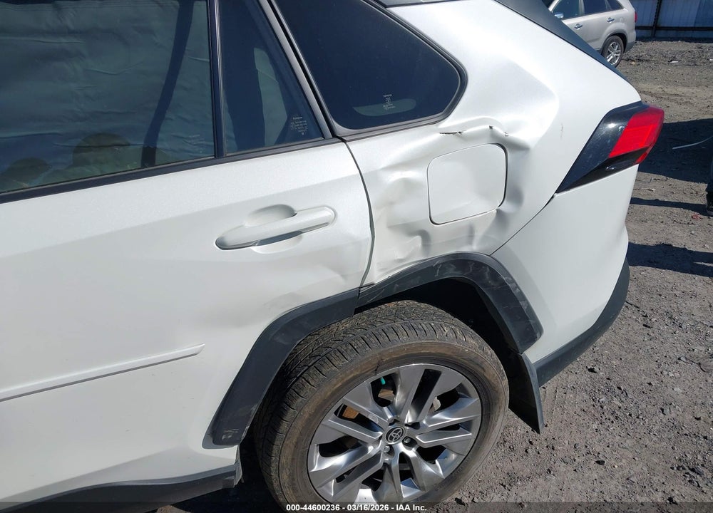 2022 TOYOTA RAV4 XLE PREMIUM VIN: JTMC1RFV3ND086955
